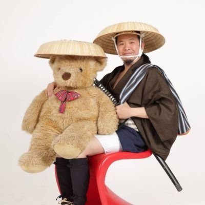 株式会社A&J代表取締役、
豊四季anny&joe、新松戸FIREBIRD、心斎橋BARキネマトス。飲食店。ライヴハウス。出演、箱貸し、宴会予約等、常時受け付けております。極悪いちご団阿仁異(@anny696)の新アカウントです宜しくお願い致します。
