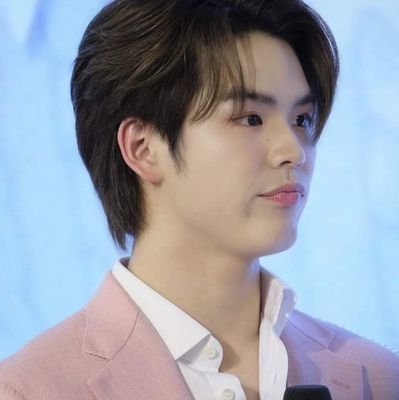 MjInter423720's profile picture. 