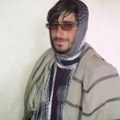 په ښایست کی درنګونودخل نشته دښکلا نمک چی ولری جمال شی