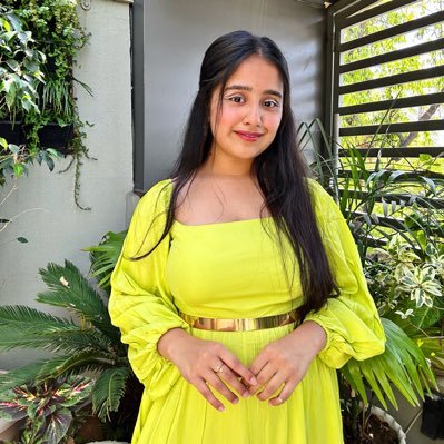 mitalithisside's profile picture. med student creating content