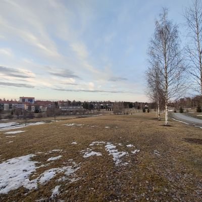 S2-opettaja (FM), musiikkipedagogi, kolmen teinin äiti.
Seuraan keskusteluja, tykkäilen ja retwiittaan.