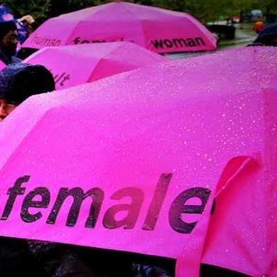 # No. Eddie Izzard is not a girl. He has a penis.
#Letmecheckmyflowchart
#Awomanofacertainage