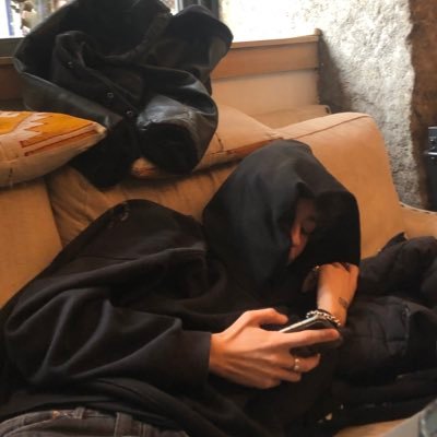 Clopxr's profile picture. ☆ @bloodydiorshirt