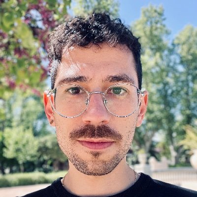 yinyuex's profile picture. iOS Developer