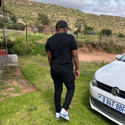 just_revs's profile picture. Extraordinary...