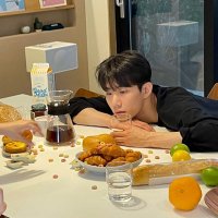 새봄🌱 (@borabambee) 's Twitter Profile