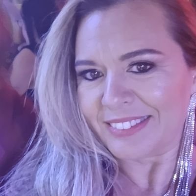 Pòs graduada em PSICOLOGIA Organizacional.
Recursos humanos ,
tec.seguranca do trabalho .
vamos a luta!🌻
Gratidao sempre !