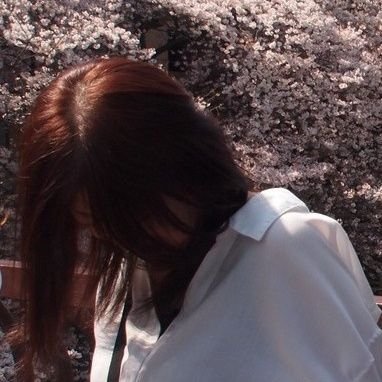 2012年6月〜関節リウマチ。50代女。2020年4月子宮頸部高度異形成(前がん)で子宮全摘出→更年期障害💦2022年過呼吸で救急搬送やシタ夫に悩み−20kg痩せたり…色々と濃い年🤣(笑)2022年12月🎤ゴスペル始めました。2024年シェーグレン症候群☆日々感じたことをつぶやきます☆無言フォロー失礼します。