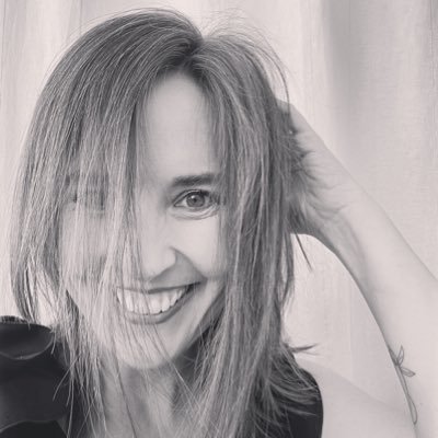 Periodista. Narradora. Directora de Marketing y Comunicación de Fundación Human Age Institute; antes en Cuatro, CNN+, Telecinco, El Mundo...