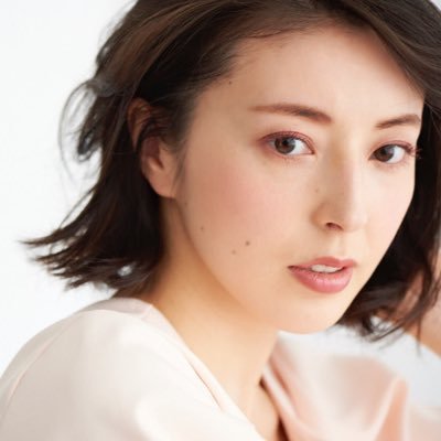 abemami119's profile picture. Actress 【Movies】 #hinata #サンセットサンライズ #ひとくちめ【Dramas】#TOKYOVICE2 #半沢直樹2 【CF】#アース製薬 #サンヨー食品 #スタメン #マルホ #野村HD #しまむら #積水ハウス