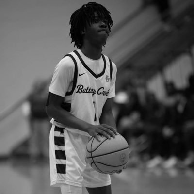 QuintaviousW11's profile picture. Co/24’🎓 PG/SG 5’9  3.5GPA Battery Creek High School🏀 yvngtae202006@gmail.com