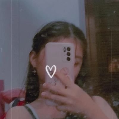 ShymiraBriones's profile picture. 