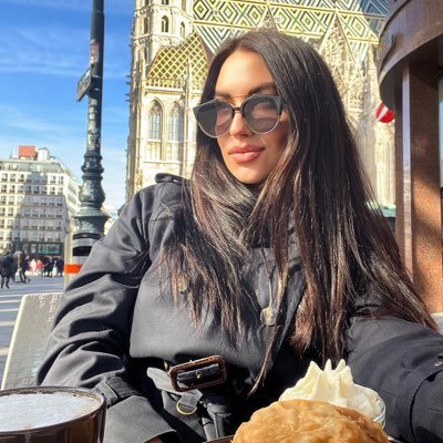 Just a girl who loves traveling and fitness. She likes to make friends and share interesting things about life. She hopes to find her true destiny❤️🔥🌹