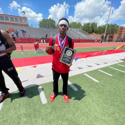 Stafford HS • CB/FS • I hurdle • I long jump • 5”9 1/2 • 2025 • 713-878-9201 • lowmanbradley3@gmail.com • https://t.co/p0sEewBSan • NCAA ID #2312178979 •