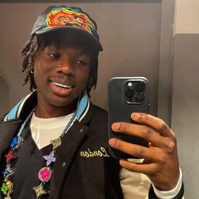 toolzcreated's profile picture. On Twitter to help feed your cravings. I do random shit too