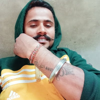 GaruMalhot91613's profile picture. 