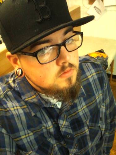 im a tattoo artist at Torpedo Rob's in Strasburg VA. i play guitar on my days off. thats my life
