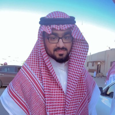 لا أُجيد الثَرثره الزَائده ،أُحب كُل شَيء بَ هُدوء وَمن تَكلم فيمَا لا يعنِيني أعتقد انّ الأبتسامَه جوابَ كآفي ..
