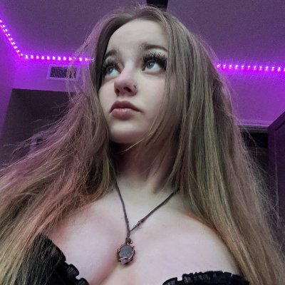 20 | be mine ᓚᘏᗢ | $5 dm fee (18+) tips are appreciated 🖤