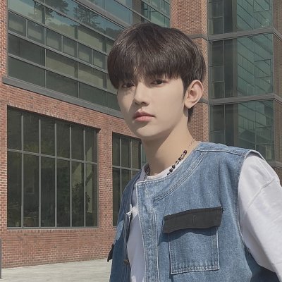 zhanghbo's profile picture. 𝐖𝐫𝐢𝐭𝐭𝐞𝐧 𝐛𝐲 𝐅𝐚𝐧, 𝐌𝐌 — He is, with the iridescent traction who merit to the stars, Zhang Hao.