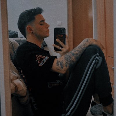 oriool_moreeno's profile picture. ☠️ ♐️ Una vida entera para aprender a vivirla