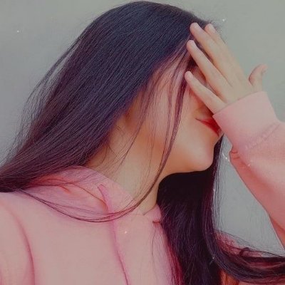 Smarani57646696's profile picture. Naturally and artificially flavored.