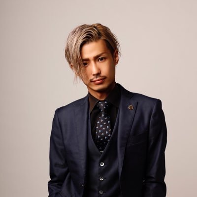 ken00075's profile picture. 名古屋 女子大 人事担当/BAR店長  名古屋最先端、最大級の大箱WORLDNAGOYA✨ 新店の為に随時従業員大募集中😆 無相互OK！！気軽にDM下さい🤗インスタ @ryuji07.12 LINE:kenji0705