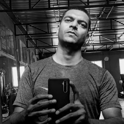 emptymindedevil's profile picture. Happy.