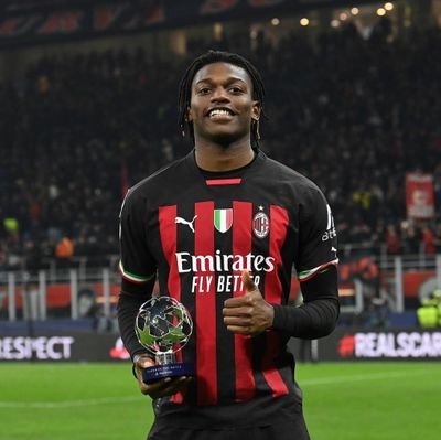 El Milán me lleva jodiendo años esta vida de gitano que llevo.
#SempreMilan @NBA