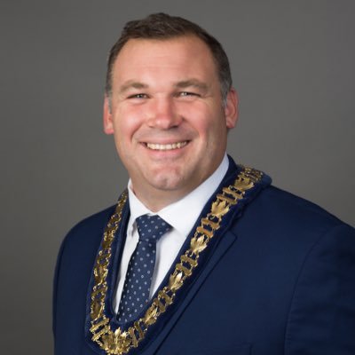 Father, and soccer coach, @cityofbarrie Mayor, former City Councillor and MP for Barrie–Springwater–Oro Medonte. @LFC supporter.