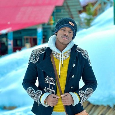Sales Excutive ZAHRA VENTURE COMPANY @zahracak_ /General director of @fricaa_ company Ambassador | Doctor / Visionary / Real-estate Business.