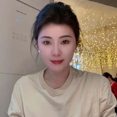 She specializes in modern dance, yoga, and enjoys being close to nature and ancient architecture.
I am passionate about stocks, physical gold and real estate.