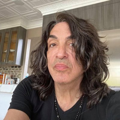 This is Paul Stanley personal account strictly for devoted fans https://t.co/uKIPXc9fLt