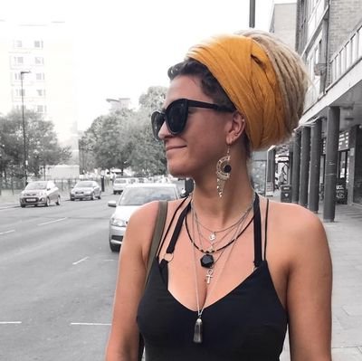 L1NAnamaste's profile picture. 