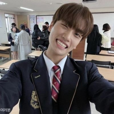 kiroooo_0's profile picture. im kinda funny follow me plz (pgw kjh phb ktr)