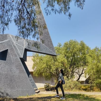 AbkunAlex's profile picture. 🌼