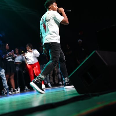 Another artist chasing dreams what makes me unique? The story! Booking: mitchbanga@Gmail.com IG:mitchbanga #TopLifeMusicInc #3God