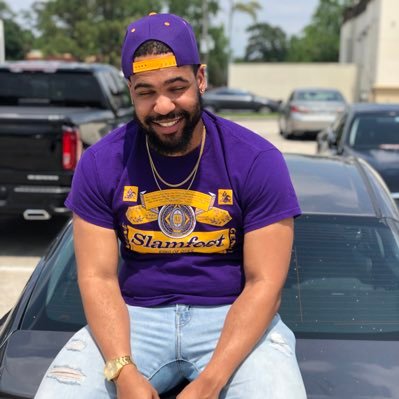 Don’t mind me, I’m just a Black man that likes to take pics, anime indulger, R&B aficionado, God fearer, & Da Bruhz. LMSW.