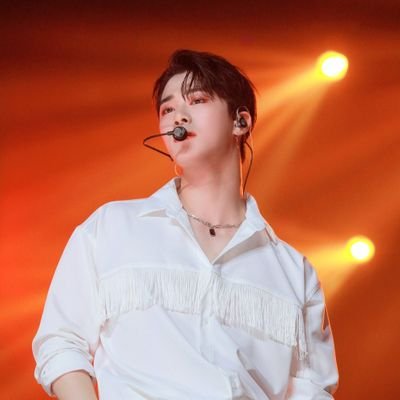 LeesoraAna's profile picture. ASTRO 💜💜 Fighting 💜💜