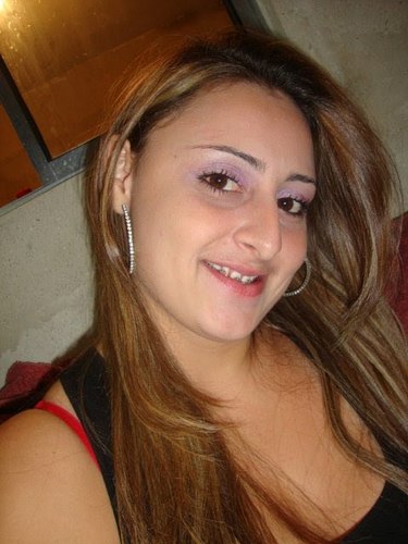 .. O ideal seria q todas as pessoas soubessem amar o quanto q elas sabem fingir ! ..