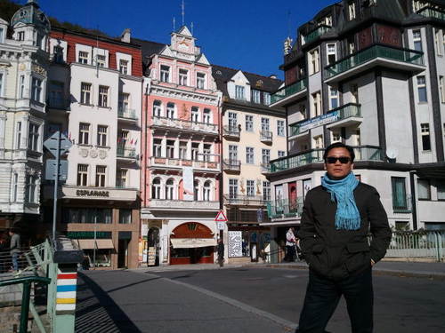 yangjanglee's profile picture. eric오사카교토도쿄상해맨하탄뉴욕파리로마런던호주뉴질랜드하와이베이징홍콩LA남극카이로베를린프랑크푸르트모스크바켈싱키타지마할시드니비엔나짤쯔부르크프라하