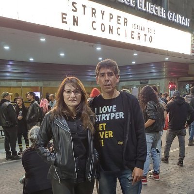 Hincha de LDUQ. Die-Hard Fan de Roger Federer.  Banda de rock favorita: Stryper. Aficionado al rock de los 80s