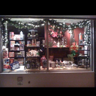 Gift shop w/ books, housewares, scent & kid's items located on 28-07 Ditmars Blvd. Won't you stop by? :-)