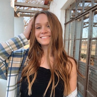 annieallenbach's profile picture. 