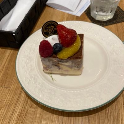 CRAを目指して活動しています。情報収集をと思い登録しました。皆様よろしくお願いいたします! TOEIC勉強中。 PT⇨外資系医療機メーカー営業。3学会合同呼吸療法認定士取得。無言フォロー失礼します🙇♂️