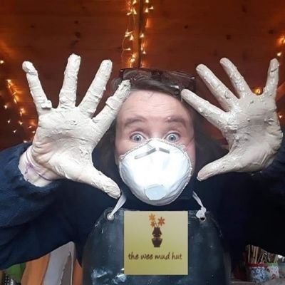 Handmade ceramics and workshops for all ages and abilities
East Kilbride. Winner of Theo Paphitis's #SBS #WOW #Queenof functional ceramics
#theweemudhut