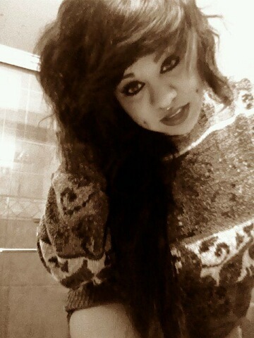 vintage clothing, mi gatito, piercings & tattoos . chale guys follow me ^-^ brothers: @ceeceeROLLING_ and @_crayolaa .
