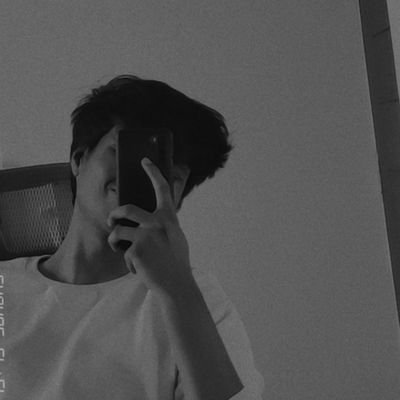 __ramit__'s profile picture. Here for the 🍵