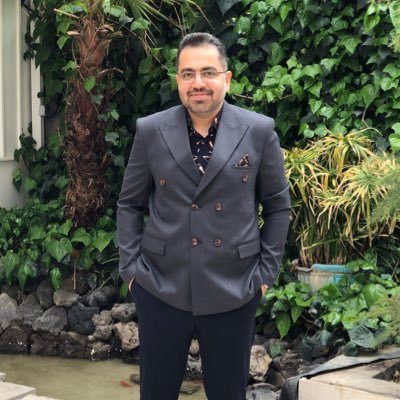 بد و نیک دنیا همی بگذرد چنین داند آن کس که دارد خرد