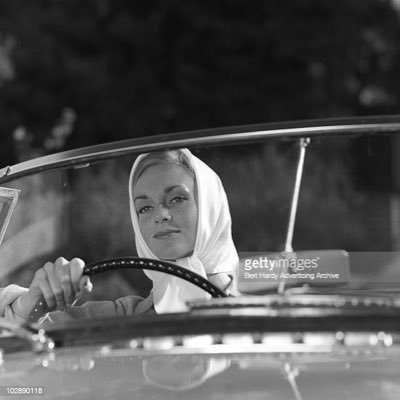 EzzzzzMaisie's profile picture. 